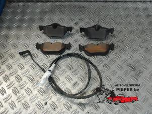 Used Rear brake pad BMW 1 serie (E81) 118d 16V Price on request offered by Autosloperij Pieper BV