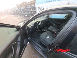 Used Dashboard Seat Leon (1M1) 1.6 16V Price on request offered by Autosloperij Pieper BV