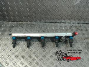 Used Fuel injector nozzle Volvo V70 (GW/LW/LZ) 2.5 10V Price on request offered by Autosloperij Pieper BV