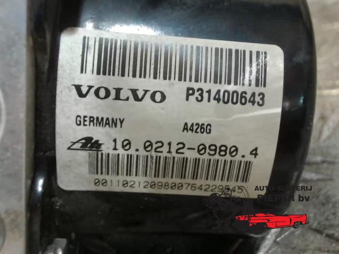 Pompa ABS z Volvo V40 (MV) 1.6 D2 2014