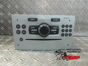 Gebrauchte Radio CD Spieler Opel Corsa D 1.4 16V Twinport Preis € 52,50 Margenregelung angeboten von Autosloperij Pieper BV