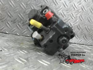 Högtryckspump från en Fiat Punto Evo (199) 1.3 JTD Multijet 85 16V Euro 5 2010