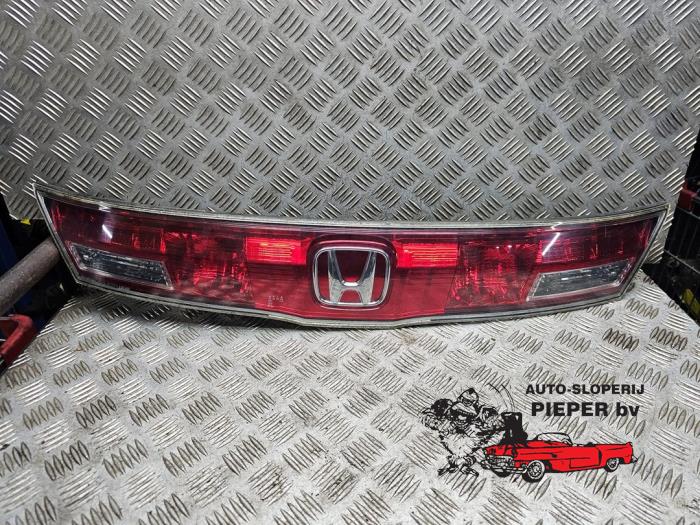 Taillight bar left and right from a Honda Civic (FK/FN) 1.4 i-Dsi 2007