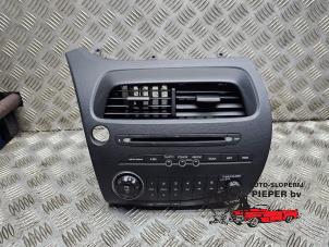 Gebrauchte Radio CD Spieler Honda Civic (FK/FN) 1.4 i-Dsi Preis auf Anfrage angeboten von Autosloperij Pieper BV