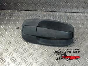Used Sliding door handle, right Opel Vivaro 1.9 DTI 16V Price on request offered by Autosloperij Pieper BV