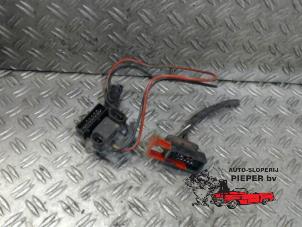 Used Heater resistor Opel Vivaro A Combi 1.9 DTI 16V Price on request offered by Autosloperij Pieper BV