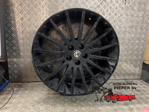 Used Wheel Alfa Romeo GT (937) 1.9 JTD 16V Multijet Price on request offered by Autosloperij Pieper BV