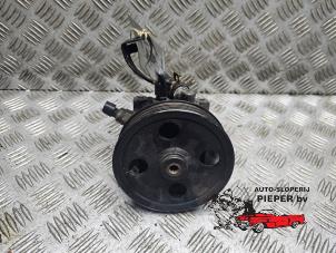 Used Power steering pump Ford Focus 2 Wagon 1.6 16V Price on request offered by Autosloperij Pieper BV