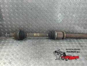 Used Front drive shaft, right Ford Focus 2 1.8 16V Price on request offered by Autosloperij Pieper BV