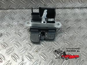Used Tailgate lock mechanism Seat Altea (5P1) 2.0 FSI 16V Price on request offered by Autosloperij Pieper BV