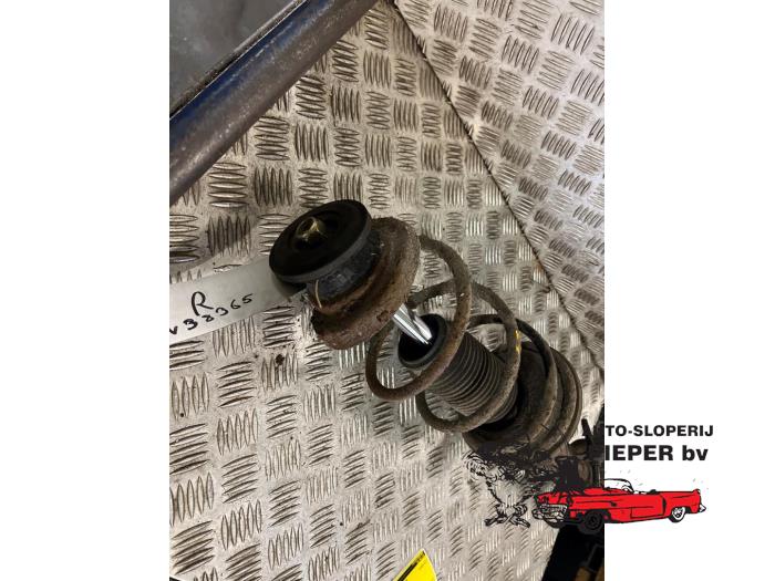 Rear shock absorber rod, right from a Alfa Romeo 156 (932) 1.8 Twin Spark 16V 1999