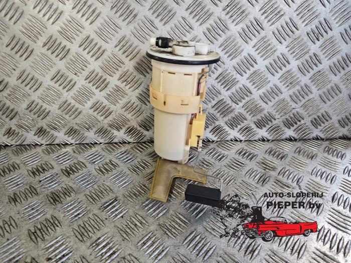 Gebrauchte Benzinpumpe Toyota Yaris (P1) 1.0 16V VVT-i Preis € 42,00 Margenregelung angeboten von Autosloperij Pieper BV