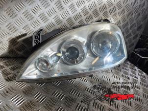 Used Headlight, left Opel Corsa C (F08/68) 1.2 16V Twin Port Price on request offered by Autosloperij Pieper BV