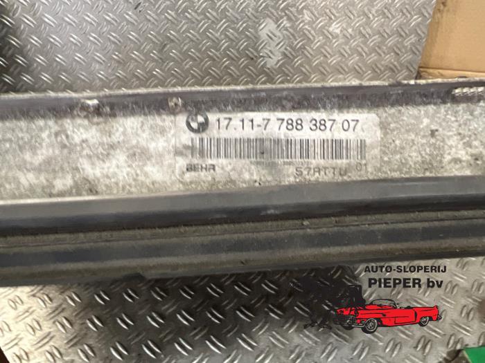 Usagé Radiateur BMW X5 (E53) 3.0d 24V Prix € 78,75 Règlement à la marge proposé par Autosloperij Pieper BV