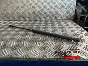 Used Rear gas strut, right Mini Mini Cooper S (R53) 1.6 16V Price on request offered by Autosloperij Pieper BV