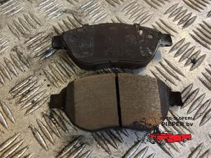 Used Front brake pad Peugeot 307 SW (3H) 1.6 16V Price on request offered by Autosloperij Pieper BV