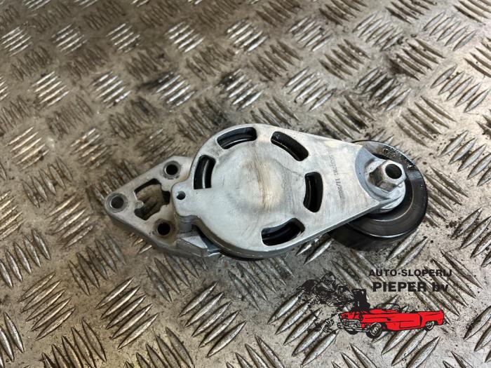 Usados Tensor correa múltiple Volkswagen Polo IV (9N1/2/3) 1.4 TDI 70 Precio € 31,50 Norma de margen ofrecido por Autosloperij Pieper BV