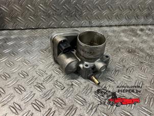 Used Throttle body Renault Clio III (BR/CR) 1.6 16V Price on request offered by Autosloperij Pieper BV