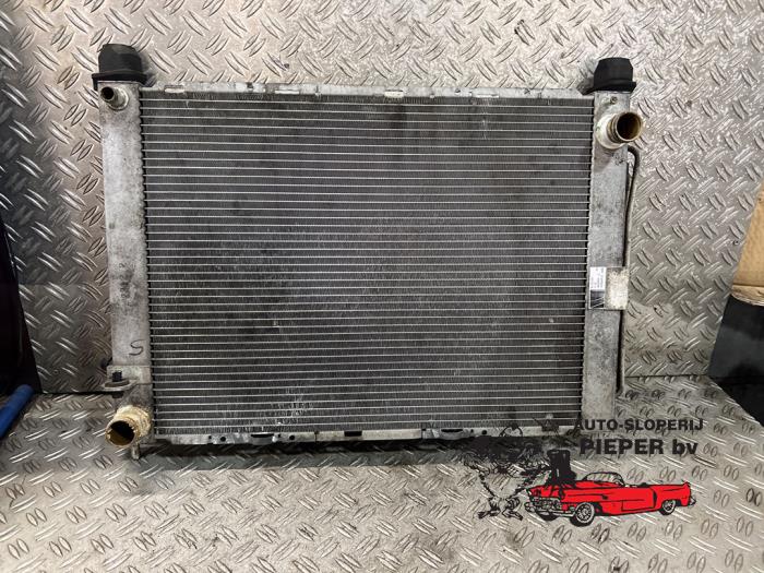 Usagé Radiateur Renault Clio III (BR/CR) 1.6 16V Prix € 36,75 Règlement à la marge proposé par Autosloperij Pieper BV