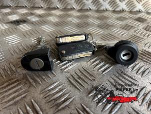 Used Set of locks Volkswagen Touran (1T1/T2) Price on request offered by Autosloperij Pieper BV