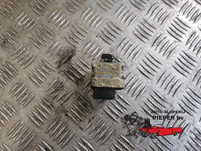Używane Przekaznik Citroen C1 1.0 12V Cena € 10,50 Procedura marży oferowane przez Autosloperij Pieper BV