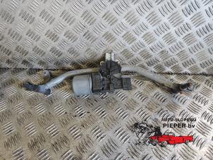 Used Wiper motor + mechanism Peugeot 207/207+ (WA/WC/WM) 1.6 16V VTi Price on request offered by Autosloperij Pieper BV