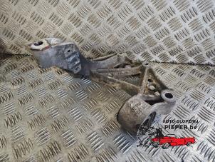 Used Front wishbone support, left Volkswagen Polo IV (9N1/2/3) 1.2 12V Price on request offered by Autosloperij Pieper BV
