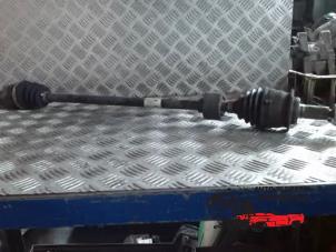 Used Front drive shaft, right Opel Agila (B) 1.0 12V Price on request offered by Autosloperij Pieper BV