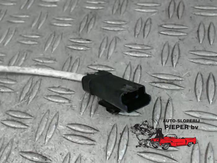 Sonda lambda z Peugeot 208 I (CA/CC/CK/CL) 1.2 Vti 12V PureTech 82 2015
