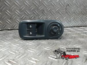 Used Electric window switch Opel Vivaro 2.0 CDTI Price on request offered by Autosloperij Pieper BV
