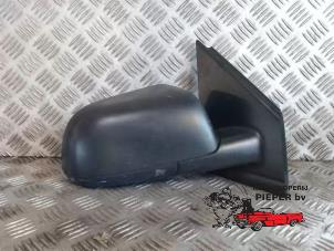Used Wing mirror, right Volkswagen Polo IV (9N1/2/3) 1.4 16V Price on request offered by Autosloperij Pieper BV