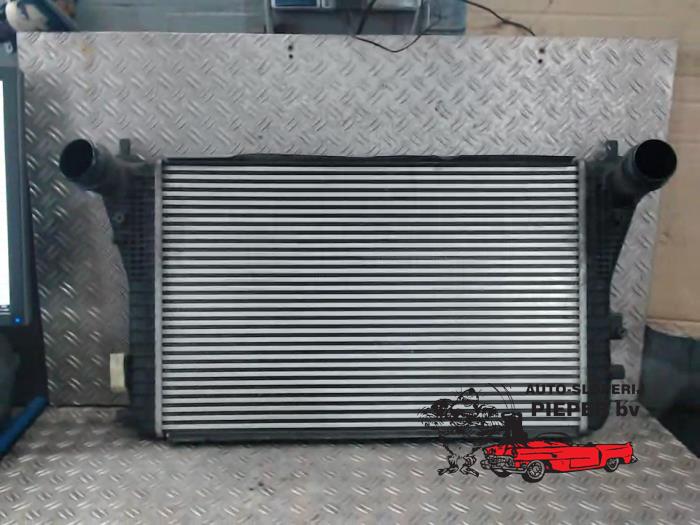 Used Intercooler Volkswagen Passat Variant (365) 1.8 TSI 16V Price € 73,50 Margin scheme offered by Autosloperij Pieper BV