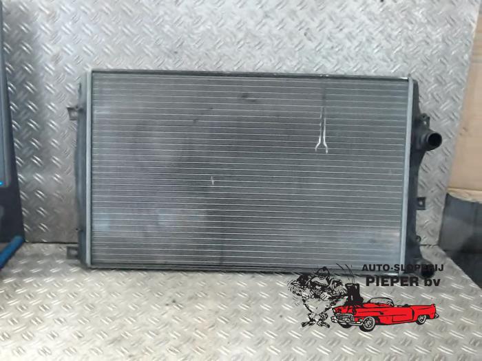 Used Radiator Volkswagen Passat Variant (365) 1.8 TSI 16V Price € 42,00 Margin scheme offered by Autosloperij Pieper BV