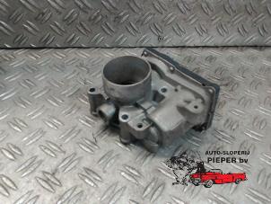 Used Throttle body Renault Clio III (BR/CR) 1.2 16V 65 Price on request offered by Autosloperij Pieper BV