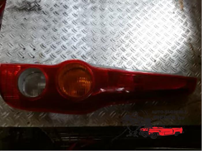 Feu arrière droit d'un Daihatsu Cuore (L251/271/276) 1.0 12V DVVT 2009