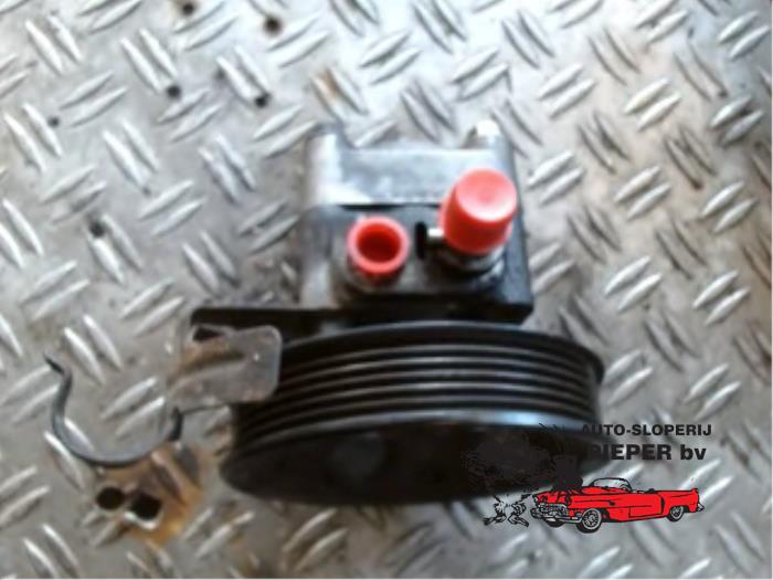 Usagé Pompe de direction Volvo V70 (GW/LW/LZ) 2.5 10V Prix € 52,50 Règlement à la marge proposé par Autosloperij Pieper BV