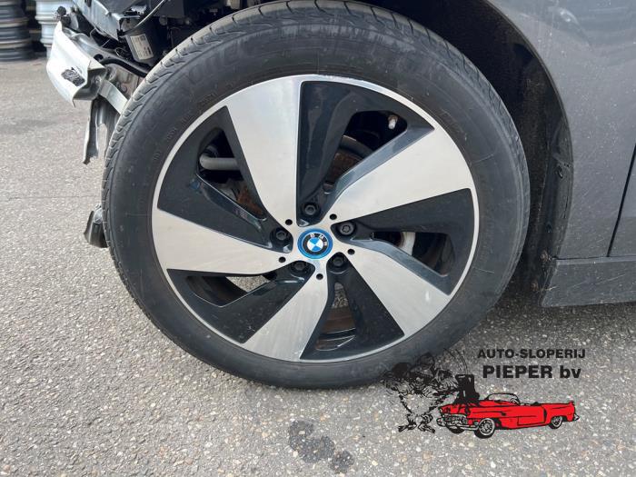 Używane Obrecz BMW i3 (I01) i3s Cena € 150,00 Procedura marży oferowane przez Autosloperij Pieper BV