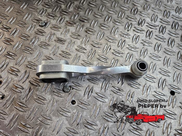 Used Engine mount Renault Clio II (BB/CB) 1.2 Price € 26,25 Margin scheme offered by Autosloperij Pieper BV