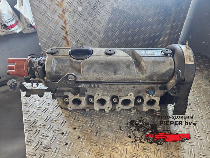 Begagnade Topplock Volkswagen Polo III (6N1) 1.3i 55 Pris € 105,00 Marginaltabell erbjuds av Autosloperij Pieper BV