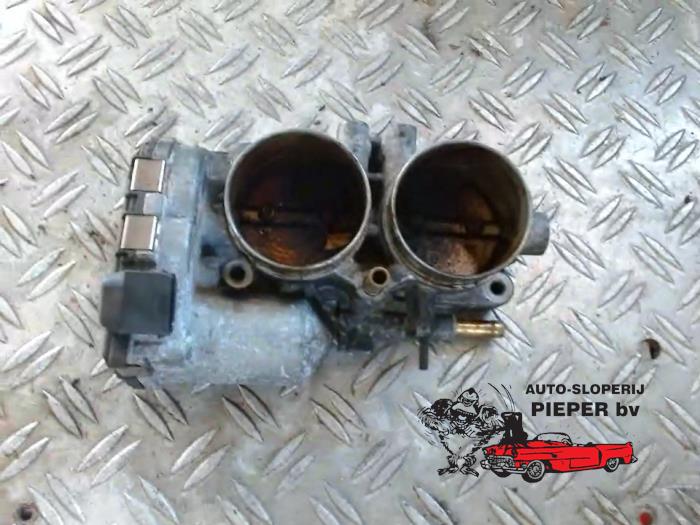 Gebrauchte Drosselklappengehäuse Opel Omega B Caravan (21/22/23) 3.2 V6 24V Preis € 105,00 Margenregelung angeboten von Autosloperij Pieper BV