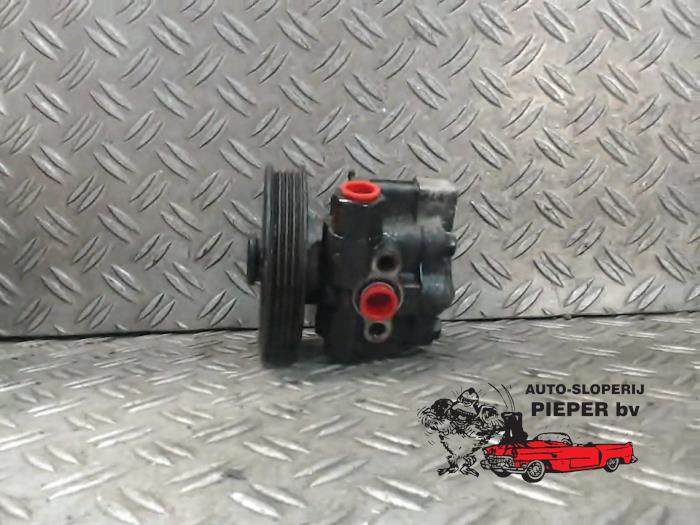 Usagé Pompe de direction Chevrolet Spark (M300) 1.0 16V Bifuel Prix € 36,75 Règlement à la marge proposé par Autosloperij Pieper BV