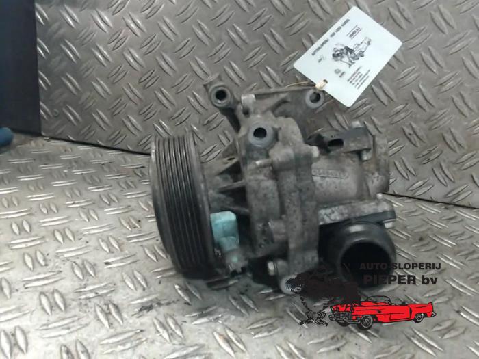 Begagnade Vattenpump Opel Astra J Sports Tourer (PD8/PE8/PF8) 1.6 CDTI 16V Pris € 105,00 Marginaltabell erbjuds av Autosloperij Pieper BV