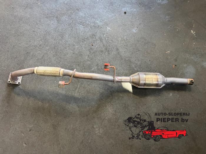 Used Front pipe + catalyst Volkswagen Polo IV (9N1/2/3) 1.4 16V Price € 157,50 Margin scheme offered by Autosloperij Pieper BV