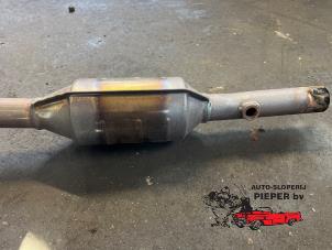 Front pipe + catalyst from a Volkswagen Polo IV (9N1/2/3) 1.4 16V 2004