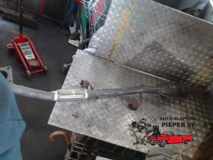 Used Front pipe + catalyst Volkswagen Polo IV (9N1/2/3) 1.4 16V Price € 157,50 Margin scheme offered by Autosloperij Pieper BV