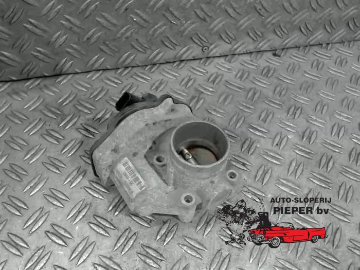 Gebrauchte Drosselklappengehäuse Ford Fiesta 5 (JD/JH) 1.25 16V Preis € 42,00 Margenregelung angeboten von Autosloperij Pieper BV