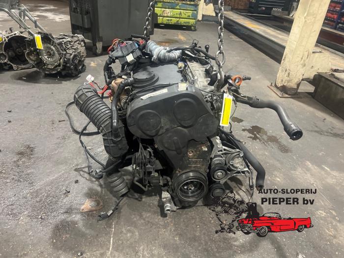 Usagé Moteur Audi A4 Avant (B7) 2.0 TDI 16V Prix € 1.050,00 Règlement à la marge proposé par Autosloperij Pieper BV