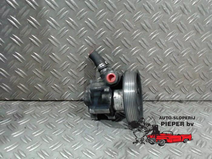 Usagé Pompe de direction Audi A4 Avant (B7) 2.0 TDI 16V Prix € 36,75 Règlement à la marge proposé par Autosloperij Pieper BV