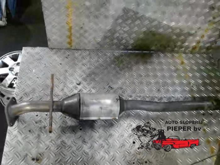 Used Front pipe + catalyst Ford Focus 1 1.6 16V Price € 157,50 Margin scheme offered by Autosloperij Pieper BV
