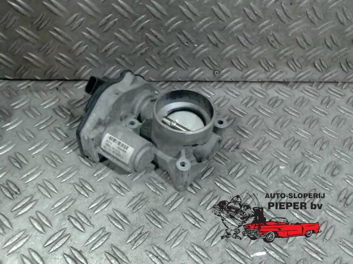 Usagé Boitier papillon Ford Focus C-Max 1.8 16V Prix € 52,50 Règlement à la marge proposé par Autosloperij Pieper BV